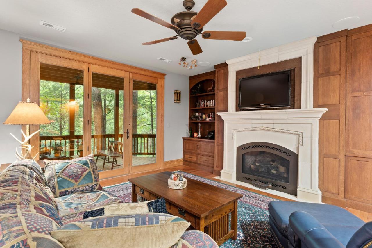 Falling Waters At Rumbling Bald Lake Lure Exterior foto